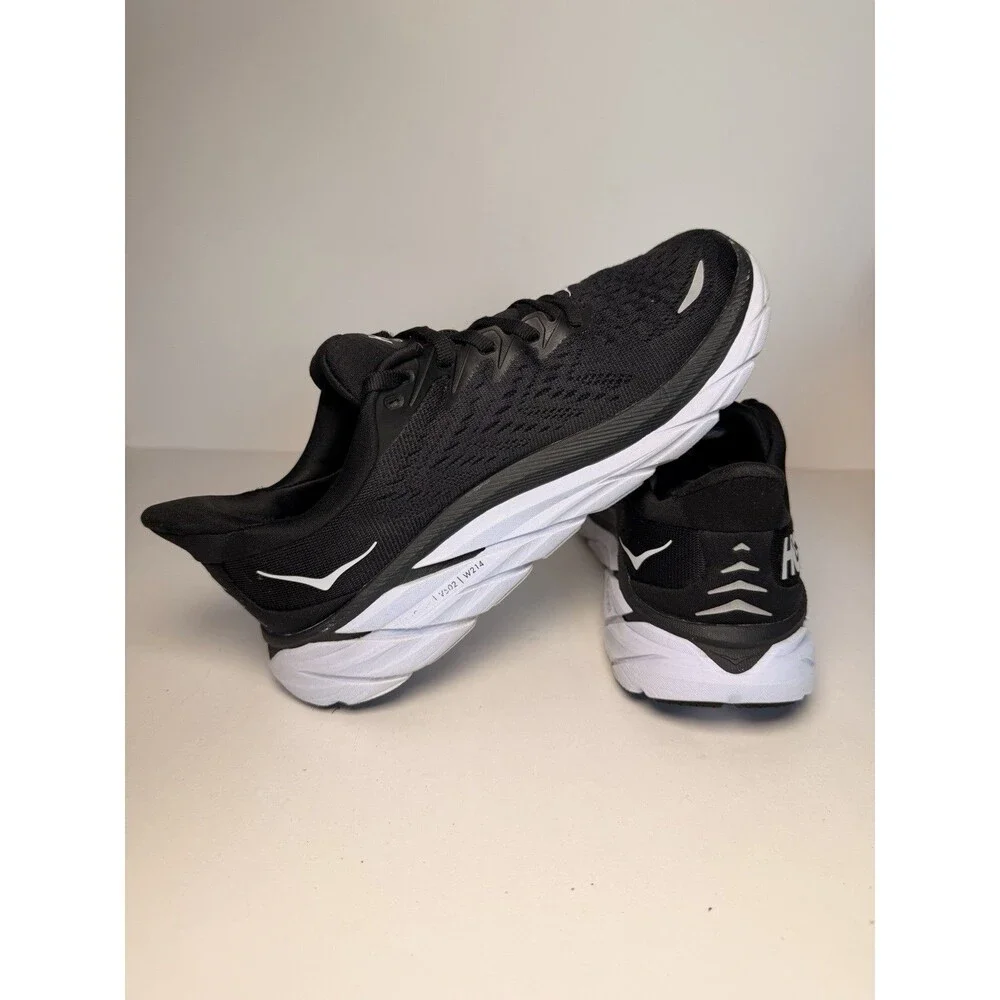 Hoka One One Clifton 8 Black / White Running Shoes Women's Size 6.5 B